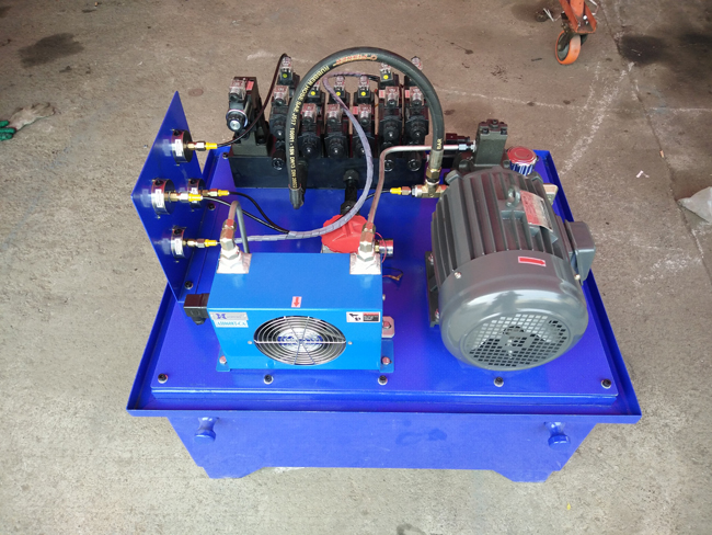 硫(liu)化機液(yè)壓系統(tǒng)