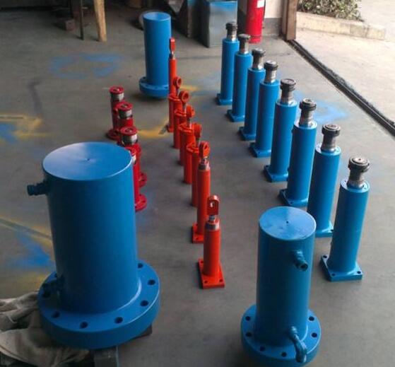 如何降低液(ye)壓油缸的損壞程(cheng)度