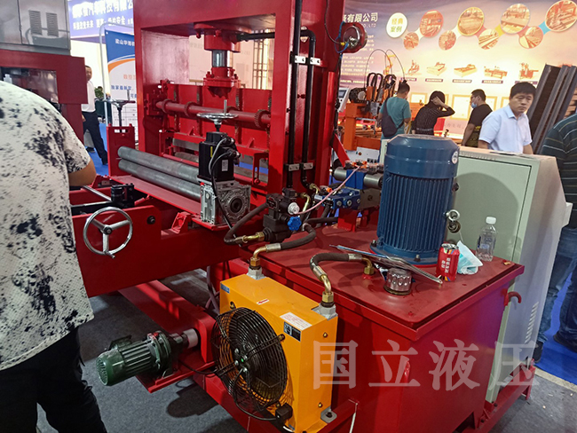 柴(chái)油機應急(ji)液壓系統(tong)