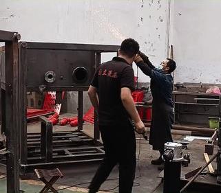 國立液壓,不斷(duan)提高技術,打造(zào)新産品。